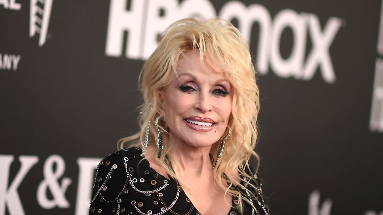 Ist jetzt bald ein echter "Rockstar": Dolly Parton.