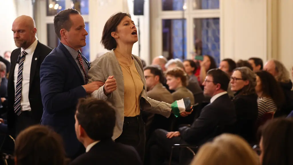 048513e4456a2571d22355a809b8be25