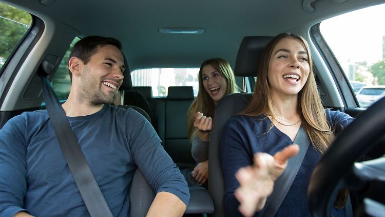 Eine der ältesten Ridesharing-Formen ist etwa das gemeinsame Pendeln mit Arbeitskolleginnen und -kollegen.