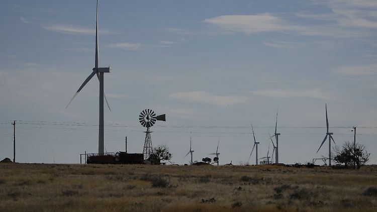 Früher wurden in Texas Bohrlizenzen verkauft, heute verdienen viele Rancher ihr Geld mit Windparks.