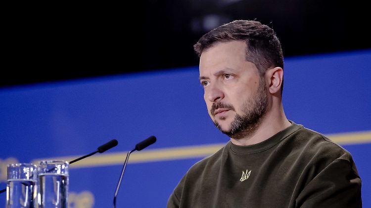 Seine Armee soll sich derzeit in Bachmut auf dem Vormarsch befinden: Wolodymyr Selenskyj.