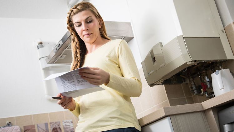 Lohnt das? Wer bei Strom und Gas in einen anderen Tarif oder den Anbieter wechseln möchte, sollte genau nachrechnen. Angesichts der Energiepreisbremse ist die Kalkulation nicht einfacher geworden.