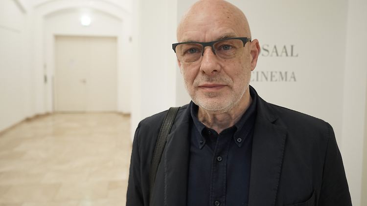 Musikpionier Brian Eno ist ein Mann mit einer ruhmreichen Vergangenheit. 