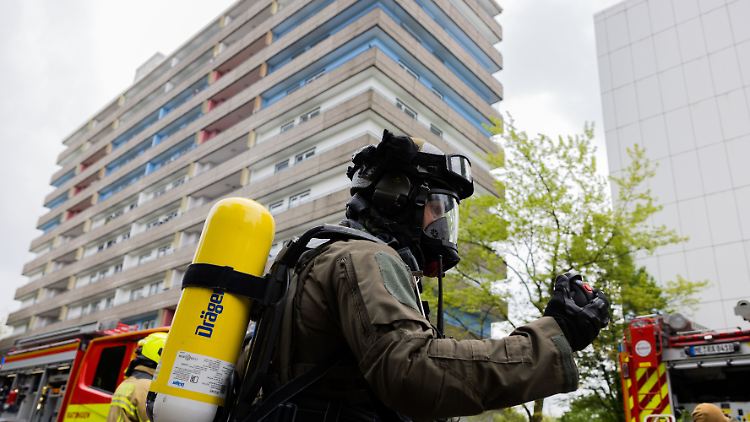 Bei der Explosion wurden zahlreiche Einsatzkräfte verletzt, einige kämpfen noch immer um ihr Leben.