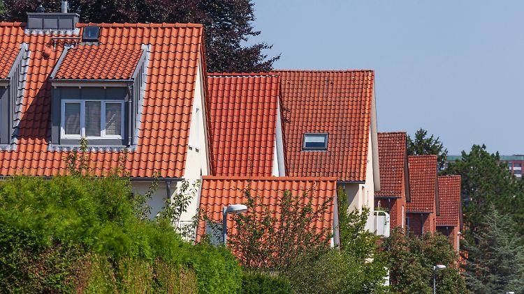 Rund eine halbe Million Grundeigentümer haben in Niedersachsen bislang keine Grundsteuererklärung abgegeben.