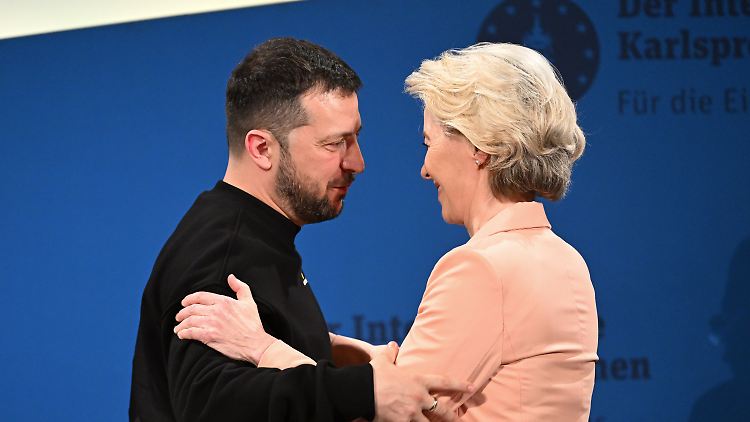 Von der Leyen war bereits mehrfach in der Ukraine - Selenskyj ist nun erstmals seit Kriegsbeginn auf deutschem Boden.