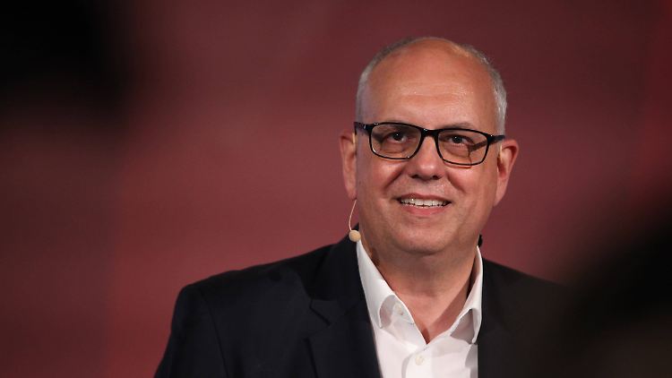 Andreas Bovenschulte von der SPD wird auch weiterhin ein rot-grün-rotes Bündnis anführen.