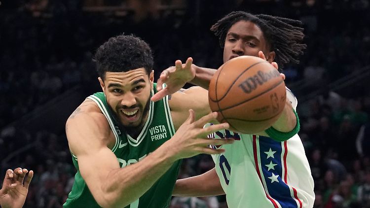Immer einen Schritt schneller am Ball: Jayson Tatum.