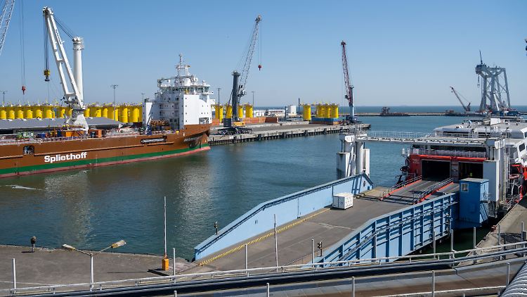 Der Bund hat aber gerade mit Blick auf den kommenden Winter das Projekt vor Rügen als nötig erachtet. 