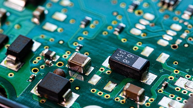 China liefert unter anderem Mikrochips, die Russland aus dem Westen aufgrund der Sanktionen nicht mehr bekommt.