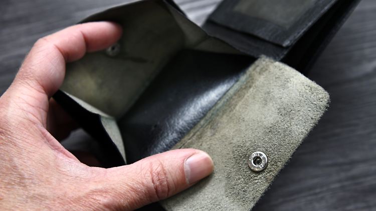 Im vergangenen Jahr lag der Wert der Armutsgefährdung für Alleinlebende bei 1250 Euro netto im Monat.