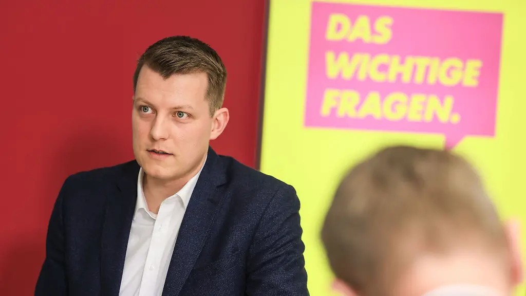 Henning-Hoene-Landesvorsitzender-der-FDP-in-Nordrhein-Westfalen-aeussert-sich-zum-bevorstehenden-Landesparteitag