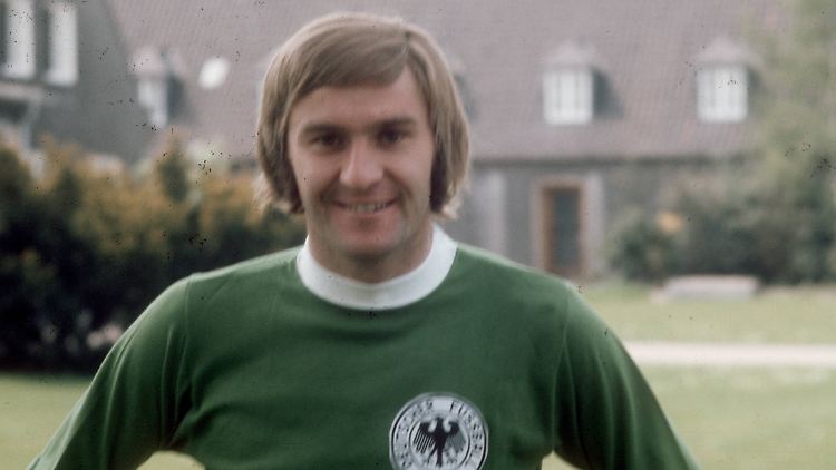 Horst Köppel wird 75 Jahre alt.