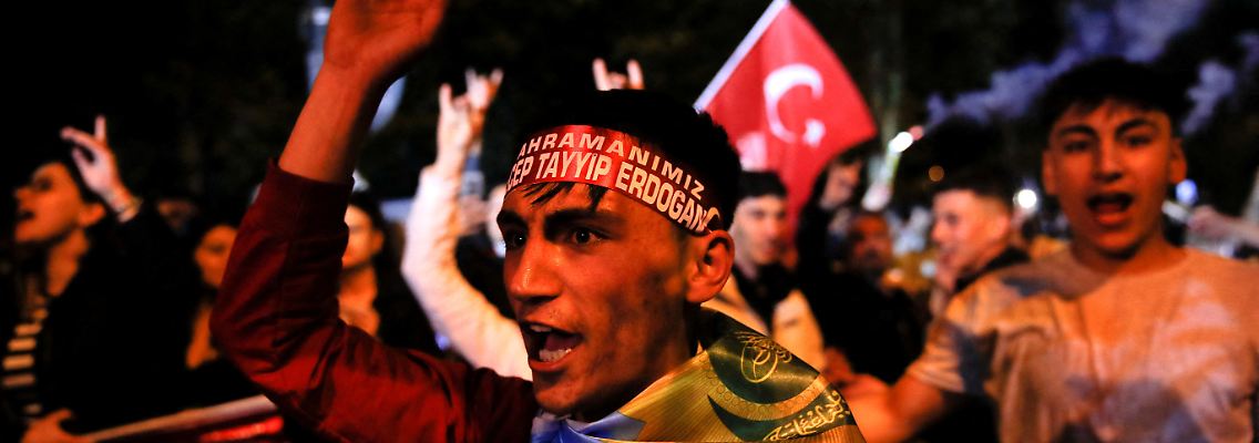 2023-05-15T075940Z_211034836_RC2MY0AUBQD7_RTRMADP_3_TURKEY-ELECTION.JPG