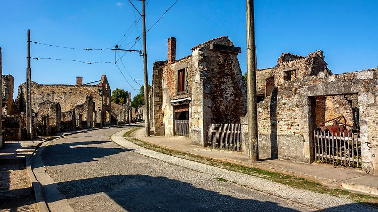 Ruinen in Oradour-sur-Glane erinnern an ein Massaker der SS an den Dorfbewohnern. 