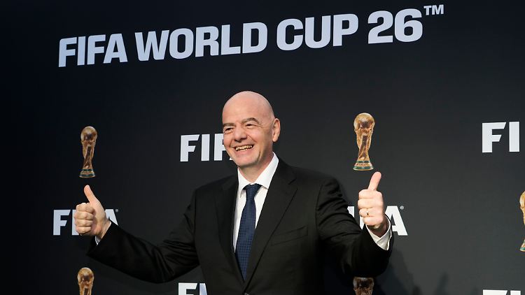 Daumen hoch: Gianni Infantino ist zuversichtlich.