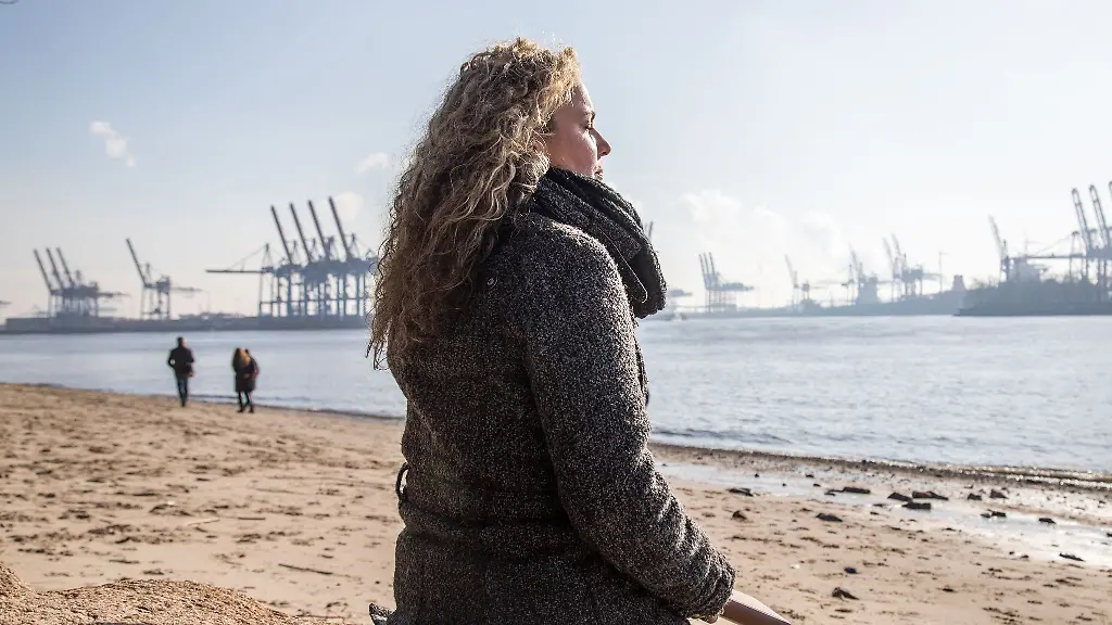 Rausgehen-sich-bewegen-Akte-der-Selbstfuersorge-sind-wichtig-um-wieder-in-Balance-zu-kommen