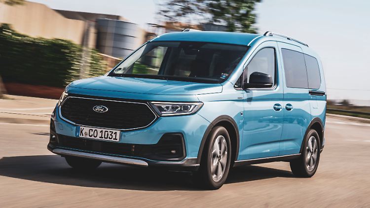 Die dritte Generation des Ford Tourneo Connect ist äußerlich ein Ford. Technisch handelt es sich jedoch um den VW Caddy.