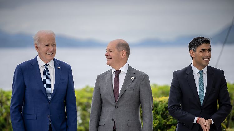 US-Präsident Biden (l.) war zuletzt auf Distanz zu China gegangen. Kanzler Scholz noch nicht.