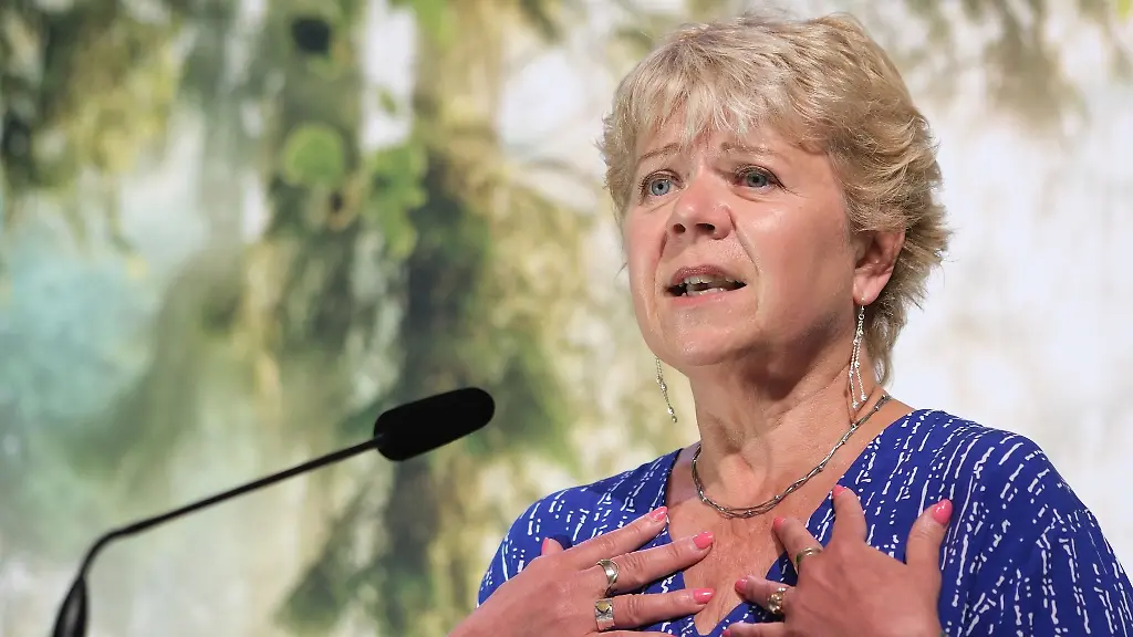 Cornelia-Lueddemann-Landtags-Fraktionsvorsitzende-von-Buendnis-90-Die-Gruenen-spricht-bei-der-Delegiertenversammlung-ihrer-Partei