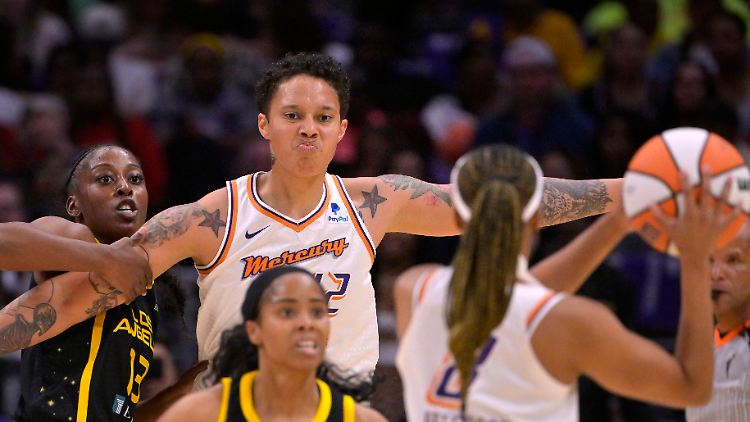 "Es hat sich gut angefühlt, richtig gut", sagte Brittney Griner (oben in der Mitte) nach dem Spiel.
