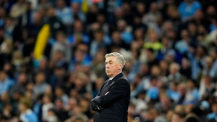 Ab 2024 soll Carlo Ancelotti seine legendären Kaugummis in Brasilien kauen.