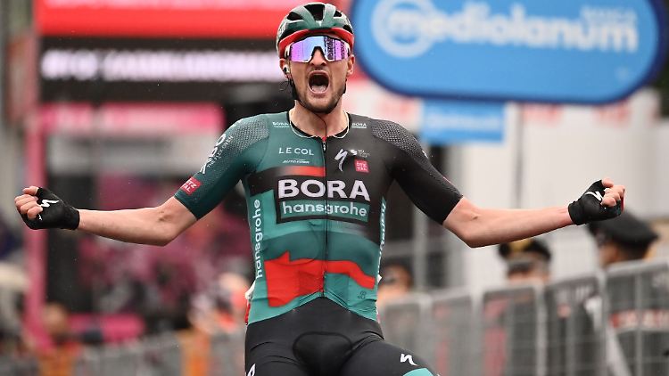Nico Denz gewann am Samstag die 14. Giro-Etappe vor dem Kanadier Derek Gee.