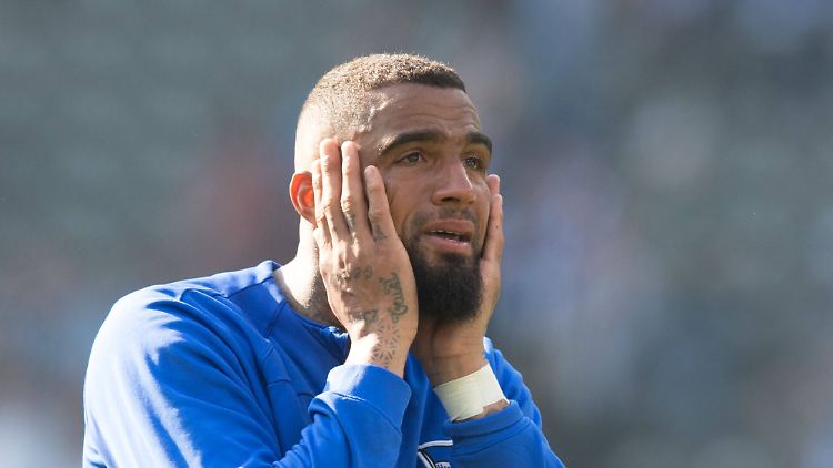 Kevin-Prince Boateng steigt mit der Hertha aus Berlin ab.