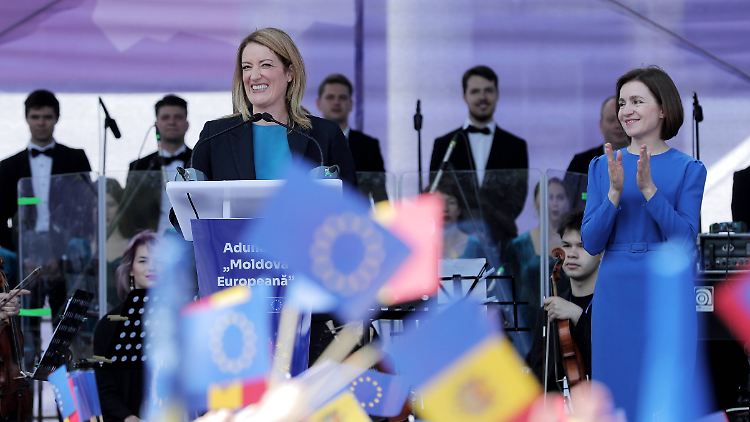 Auch EU-Parlamentspräsidentin Roberta Metsola war dem Aufruf der moldauischen Präsidentin Maia Sandu gefolgt.