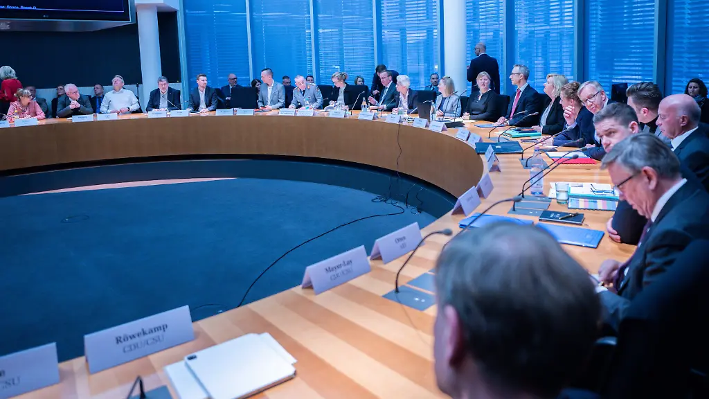 9ad172ec358367486dcb443cdf008e41