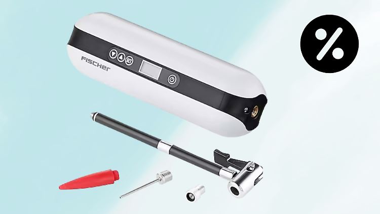 Mit seiner kompakten Größe ist der Akku-Handkompressor ideal für unterwegs.