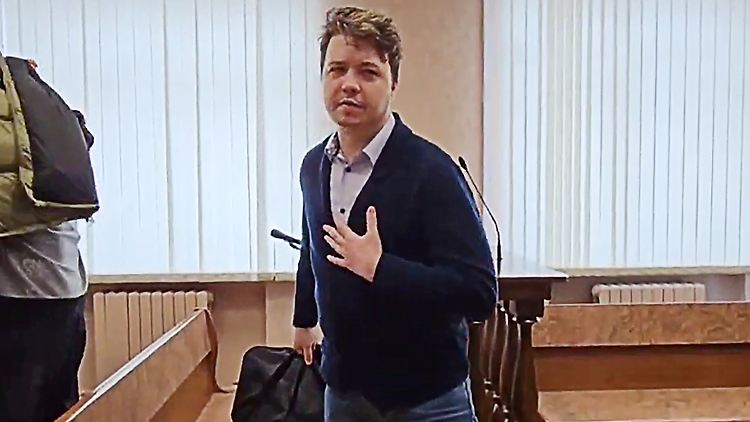 Roman Protassewitsch nach einer Gerichtsanhörung in Minsk Anfang Mai. 