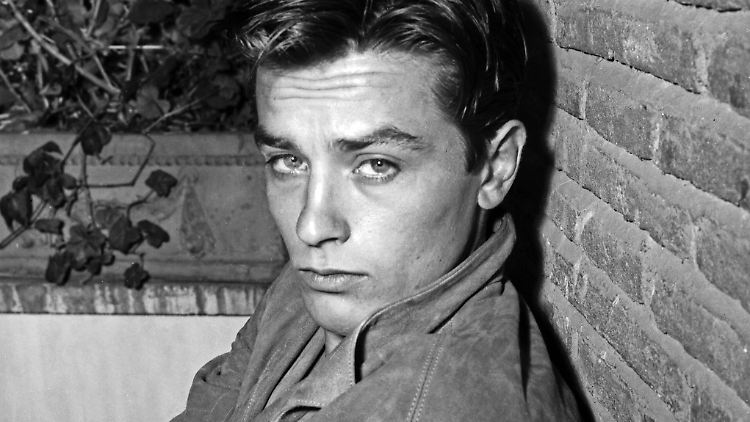 Die französische Schauspiel-Ikone Alain Delon (hier im Jahre 1960) hat seinen mutmaßlichen Sohn Ari Boulogne nie anerkannt.