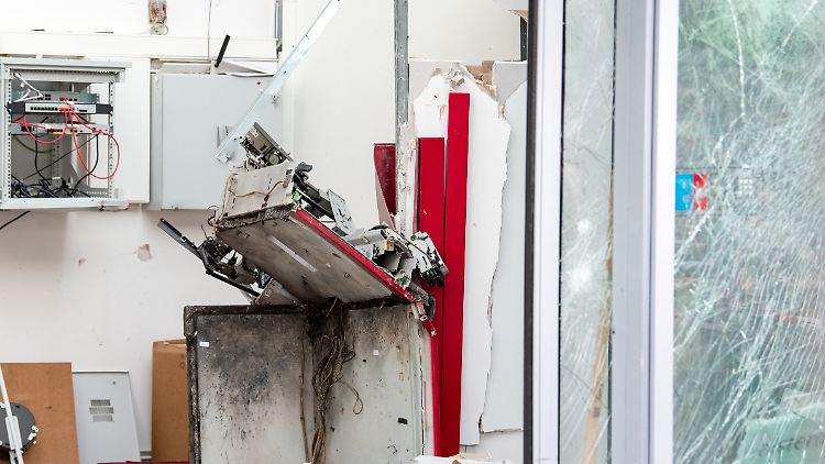 Um an das Geld in den Automaten zu kommen, werden teils starke Sprengstoffe eingesetzt.