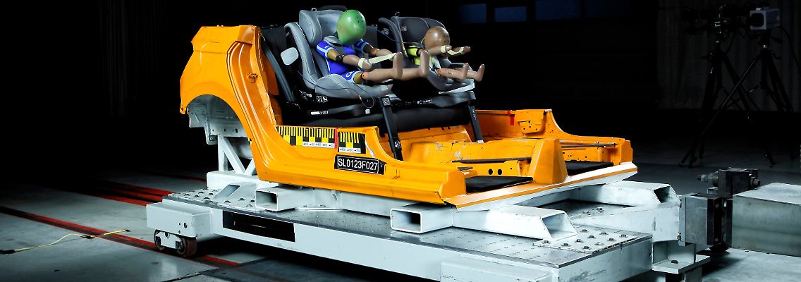adac-ev_tests_kindersitztest-2023-crashtest-kinder-dummys-download_ADACRalph_Wagner.jpg