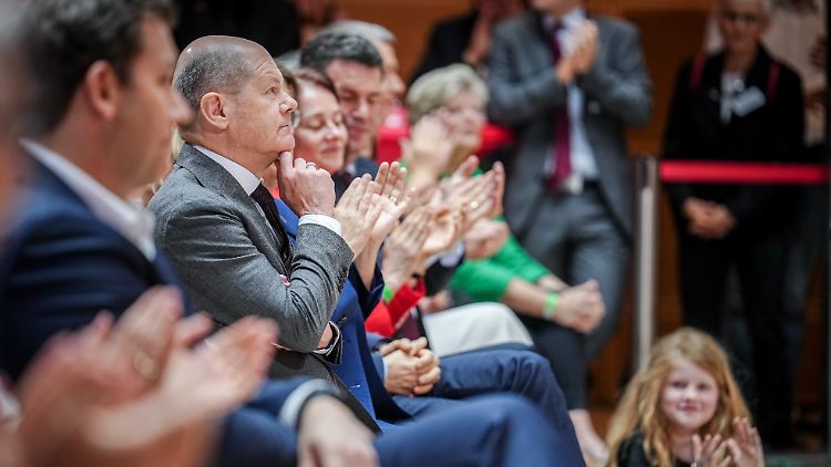 Bundeskanzler Scholz will mit seiner Partei nach vorne blicken.