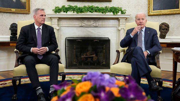 US-Präsident Joe Biden verhandelt mit Kevin McCarthy, dem Sprecher des US-Kongresses, über die Schuldengrenze. Die Republikaner fordern milliardenschwere Einsparungen. 