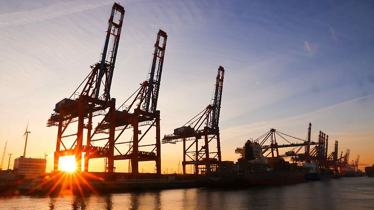 Deutschlands Wirtschaftsleistung sank von Januar bis März um 0,3 Prozent.