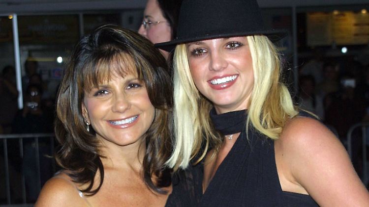 Ein Bild aus besseren Tagen: Lynne (l.) und Britney Spears.