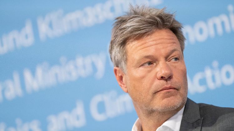 Wirtschaftsminister Habeck ist zunehmend genervt von der FDP und wirft dem Koalitionspartner "Wortbruch" vor.