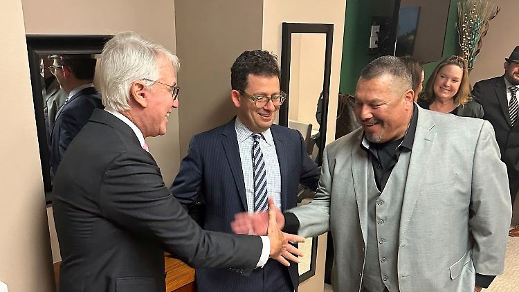 Daniel Saldana (r.) beteuerte stets seine Unschuld.