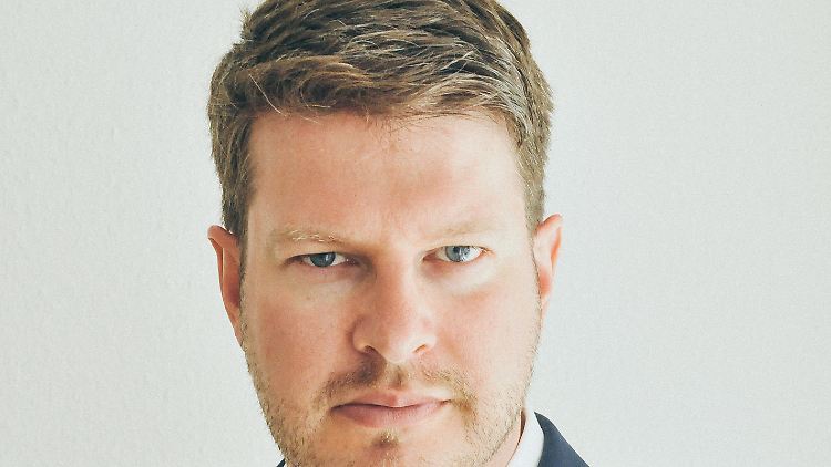 Rüdiger Maas ist Psychologe, Autor und Berater. Er und sein Team am Institut für Generationenforschung forschen über die verschiedenen Generationen.