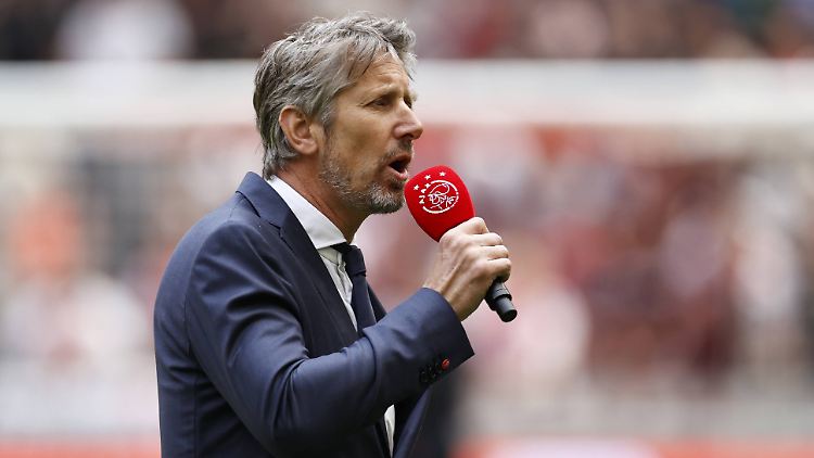 Die Ajax-Klubführung um Direktor Edwin van der Sar will nicht, dass das Frauen-Team die Meisterschaft in Amsterdam feiert.