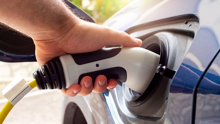 Der Anteil von E-Autos unter den neu zugelassenen Fahrzeugen sank im Vergleich zum Vorjahr von 30 auf 20 Prozent.