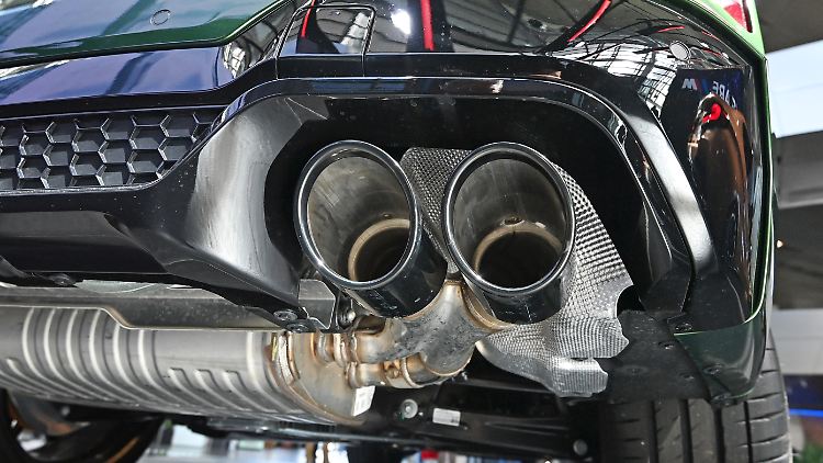 Autobauer haben zwar immer noch steigende Umsätze, die Gewinne jedoch sinken.