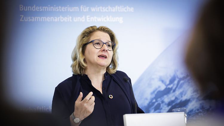 "Bei der Suche nach Fachkräften sollten wir die Entwicklungsländer stärker in den Blick nehmen", sagte Schulze.