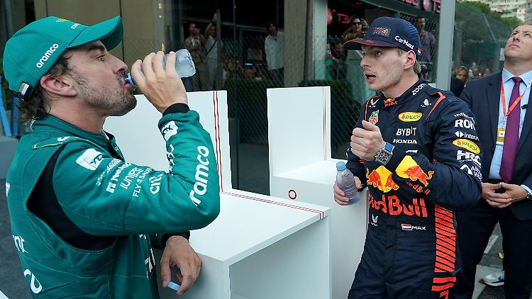 Max Verstappen (r.) hat in dieser Saison kaum Konkurrenz.