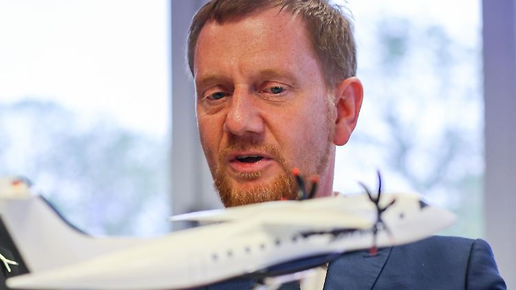 Sachsens Ministerpräsident Kretschmer fordert mehr Abschiebeflüge aus Deutschland.