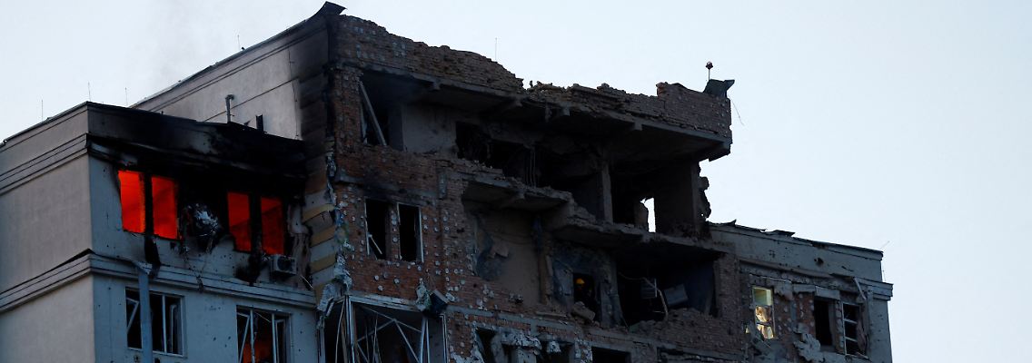 2023-05-30T032833Z_828760070_RC2P81AJ6CAP_RTRMADP_3_UKRAINE-CRISIS-ATTACK-KYIV.JPG