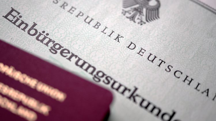 Die Ampel-Koalition will die Einbürgerungsgesetze zukünftig lockern.
